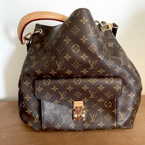 Louis Vuitton Métis Hobo